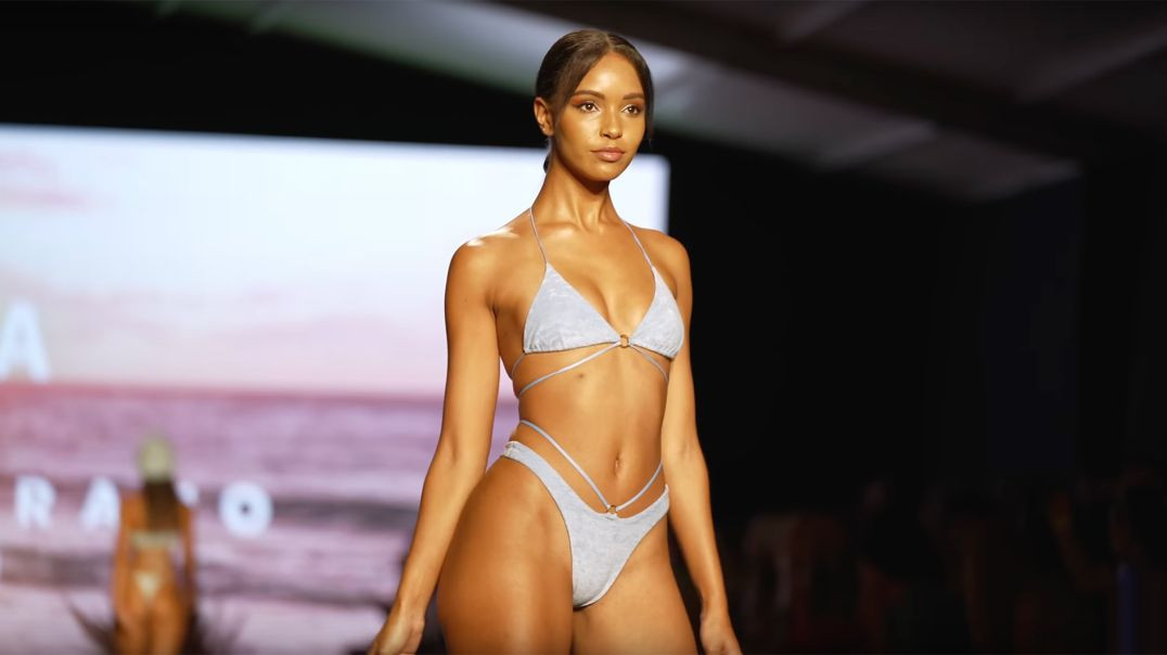 Стейси Лион (Staci Lyon) на Miami Swim Week