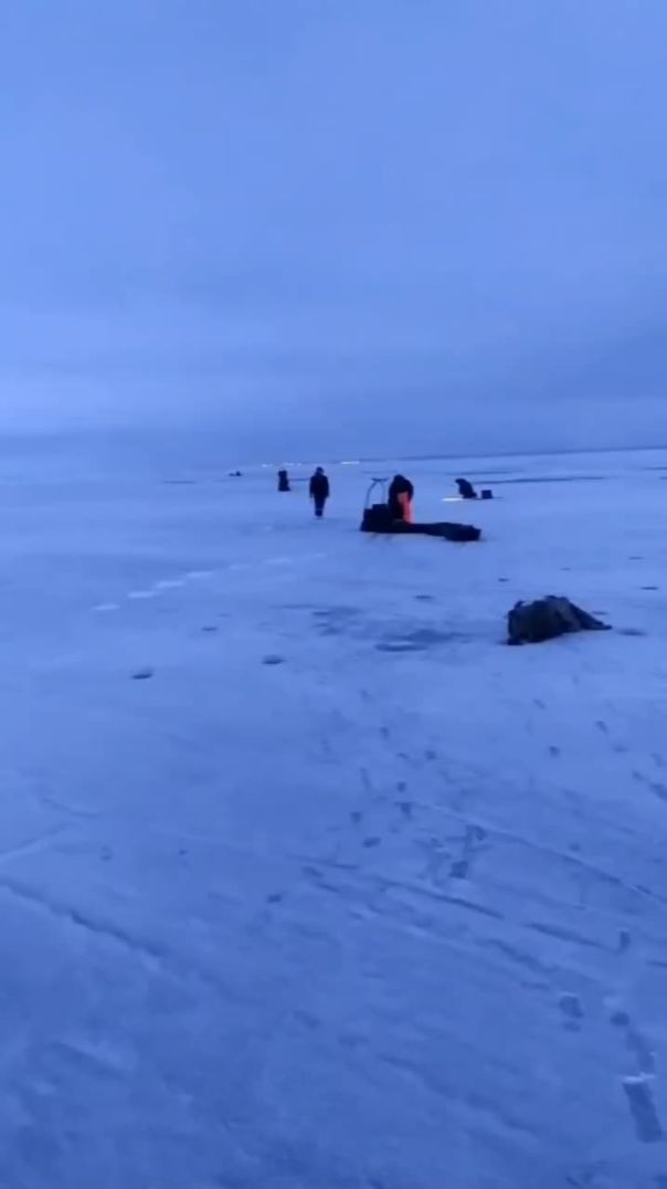 Зимняя рыбалка на Финском заливе, маяк Толбухин, Кронштадт
