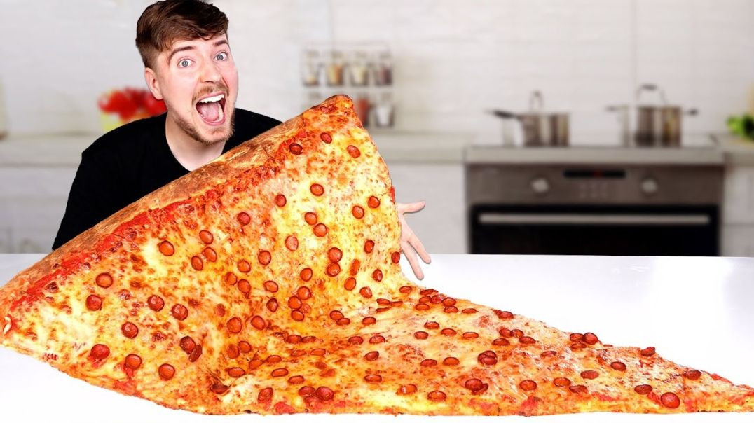⁣Я съел самый большой в мире кусок пиццы