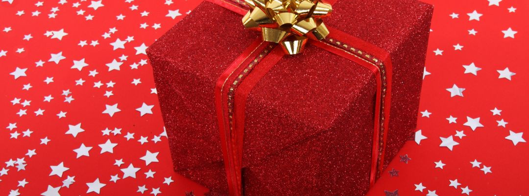 Почему полезно дарить подарки?